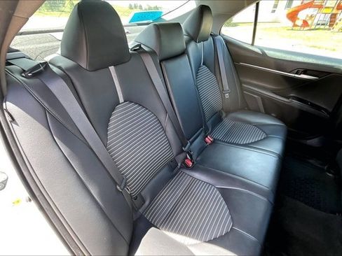 Used 2019 Toyota Camry SE FWD image 25