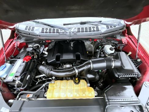 Used 2017 Ford F150 XLT w/ Equipment Group 302A Luxury AWD/4WD image 26