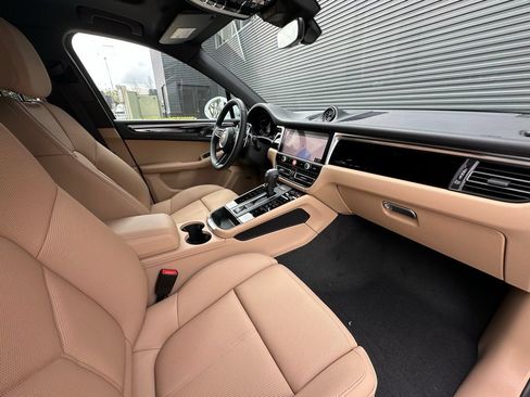 Used 2026 Porsche Macan S AWD/4WD image 39