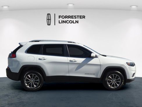 Used 2020 Jeep Cherokee Latitude Plus w/ Cold Weather Group AWD/4WD image 2
