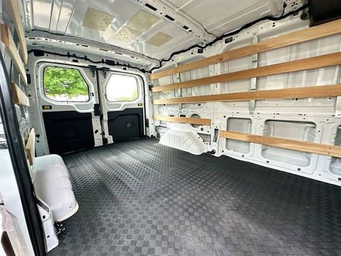 Used 2024 Ford Transit 250 Low Roof w/ Exterior Upgrade Package RWD image 27