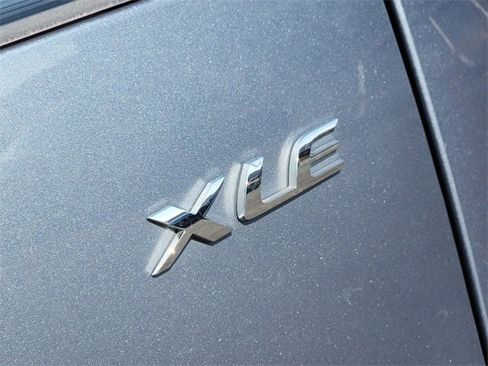 Certified 2024 Toyota Corolla Cross XLE image 5