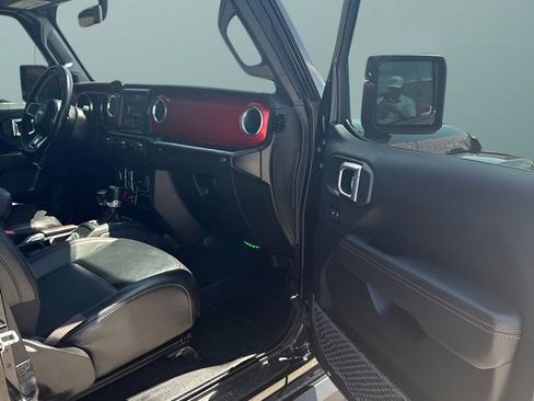 Used 2021 Jeep Gladiator Rubicon AWD/4WD image 20