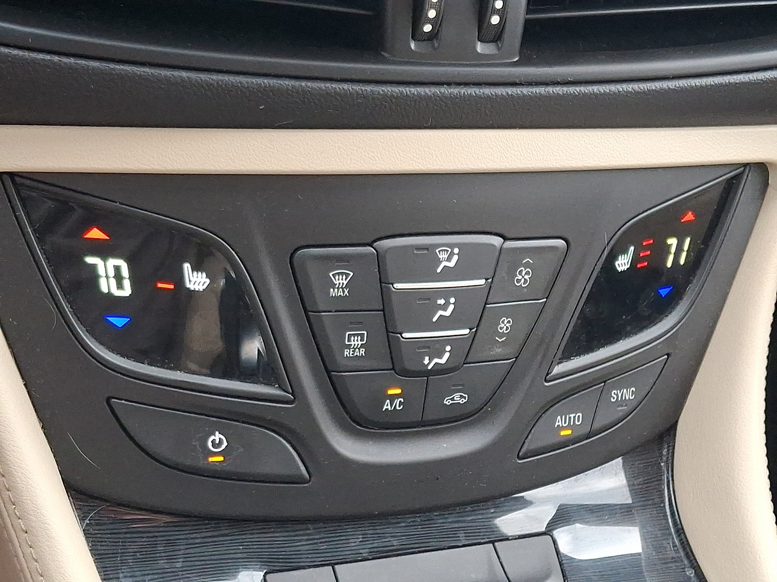 Used 2018 Buick Envision Preferred FWD image 16