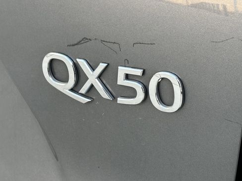 Used 2021 INFINITI QX50 Luxe w/ Appearance Package image 10