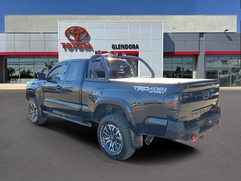 Used 2023 Toyota Tacoma TRD Sport image 5