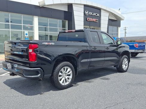 Used 2020 Chevrolet Silverado 1500 Custom w/ Custom Value Package AWD/4WD image 6