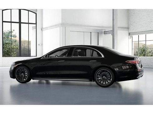 New 2026 Mercedes-Benz S 580 4MATIC Sedan image 32