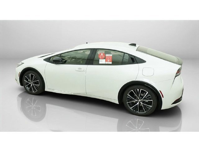 New 2027 Toyota Prius XLE FWD image 5