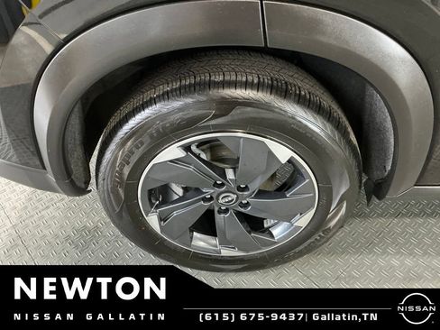 Used 2024 Nissan Rogue SV w/ SV Premium Package AWD/4WD image 42
