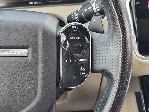 Used 2019 Land Rover Range Rover Velar S AWD/4WD image 28