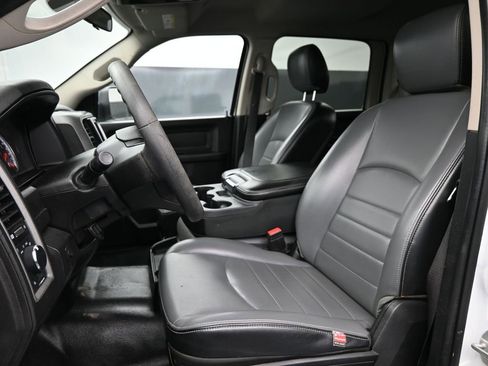 Used 2022 RAM 1500 Tradesman w/ Chrome Appearance Group AWD/4WD image 10
