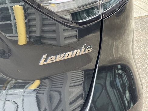 Used 2022 Maserati Levante GT AWD/4WD image 27