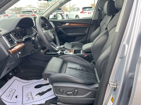 Used 2023 Audi Q5 2.0T Prestige w/ Prestige Package image 11