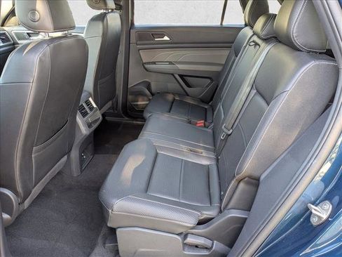 Used 2021 Volkswagen Atlas Cross Sport SE image 18