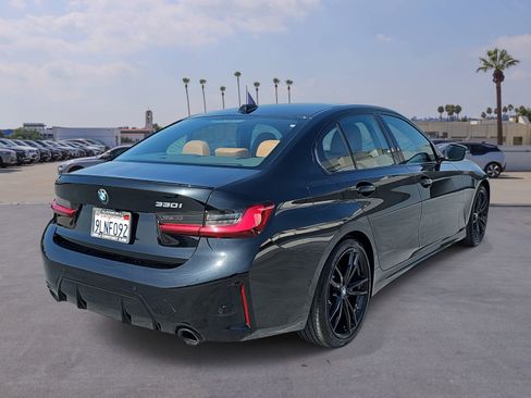 Used 2023 BMW 330i Sedan w/ M Sport Package image 5