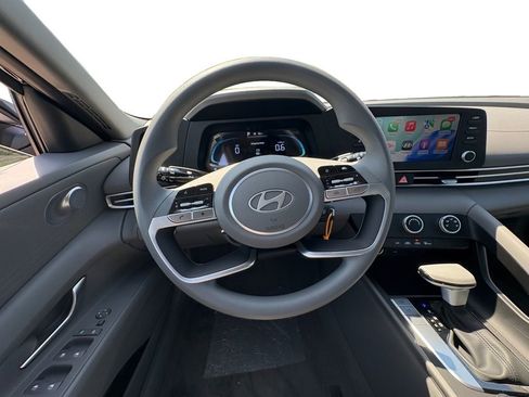 New 2026 Hyundai Elantra SE FWD image 12