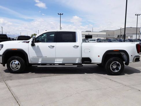 New 2026 GMC Sierra 3500 SLT w/ SLT Convenience Package AWD/4WD image 3