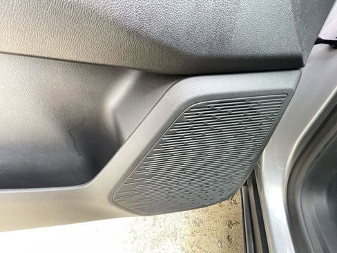 Used 2025 Chevrolet Equinox LT w/ Safety and Technology Package FWD image 24