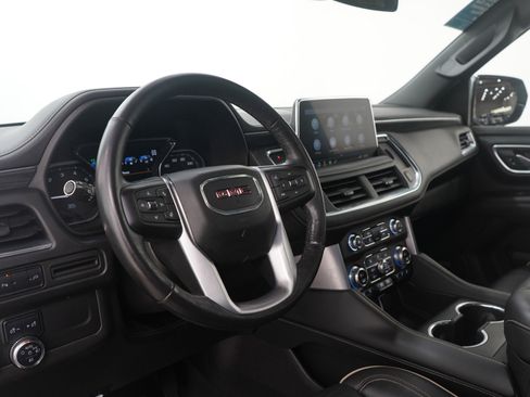 Used 2021 GMC Yukon XL SLT w/ SLT Premium Package image 28