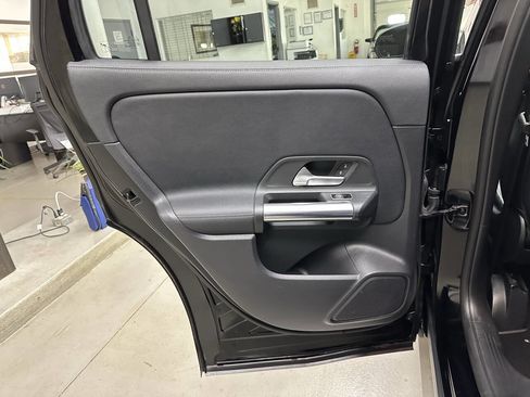 Used 2021 Mercedes-Benz GLA 250 4MATIC image 12