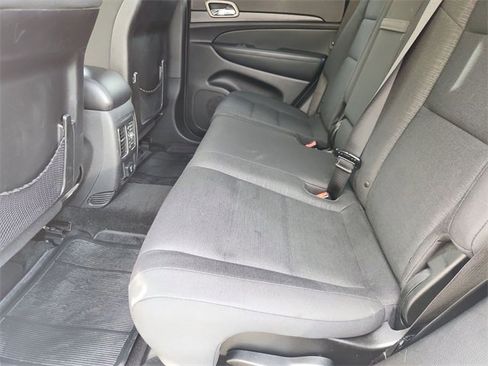 Used 2014 Jeep Grand Cherokee Laredo w/ Security & Convenience Group image 24