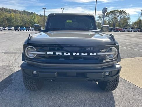 New 2025 Ford Bronco Outer Banks w/ Sasquatch Package image 11