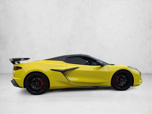 Used 2024 Chevrolet Corvette Z06 RWD image 4
