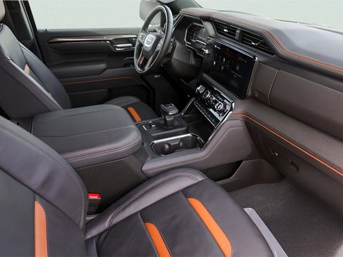 Used 2025 GMC Sierra 1500 AT4 image 31