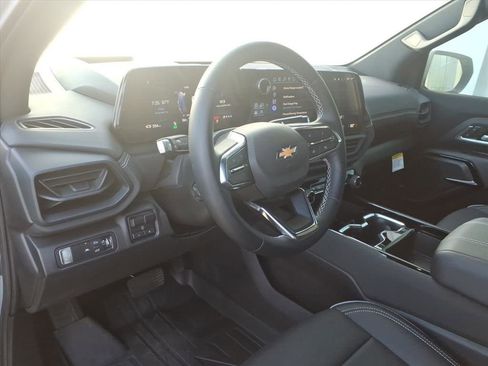 New 2025 Chevrolet Silverado EV LT AWD/4WD image 14