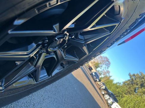 Used 2025 Ford F150 Lightning Lariat image 36