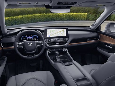 New 2026 Toyota Grand Highlander FWD image 19