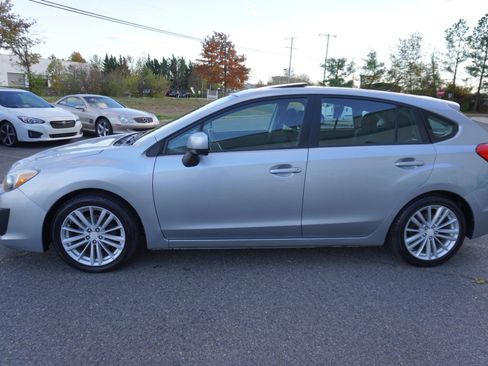 Used 2012 Subaru Impreza 2.0i Premium image 3
