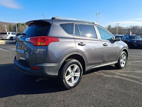 Used 2013 Toyota RAV4 XLE image 9