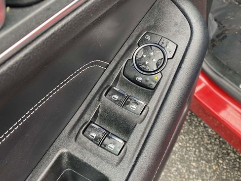 Used 2024 Ford Edge Titanium image 16