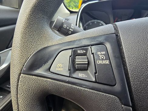 Used 2017 GMC Terrain SLE FWD image 22