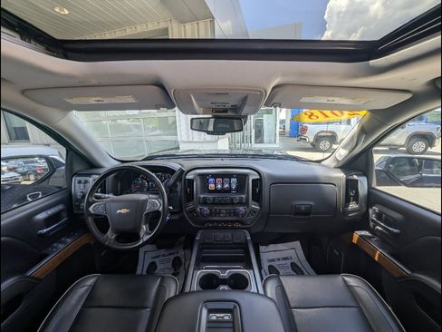 Used 2018 Chevrolet Silverado 1500 High Country AWD/4WD image 24