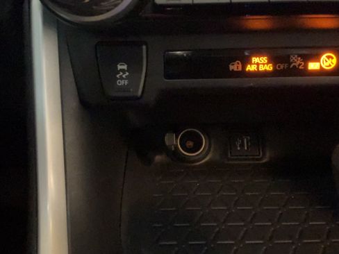 Certified 2025 Toyota RAV4 XLE AWD/4WD image 45