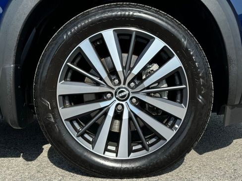 Used 2022 Nissan Pathfinder Platinum w/ Lighting Package (N92) AWD/4WD image 12