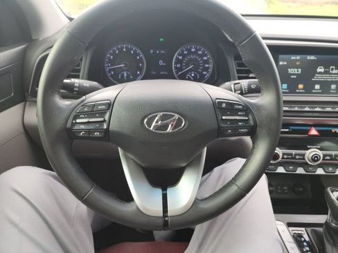Used 2020 Hyundai Elantra Value Edition FWD image 10