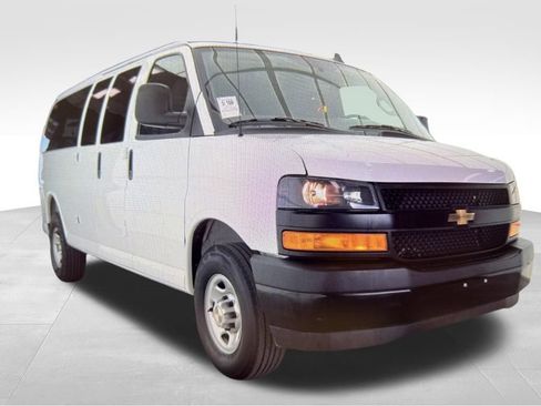 Used 2025 Chevrolet Express 3500 LS image 2