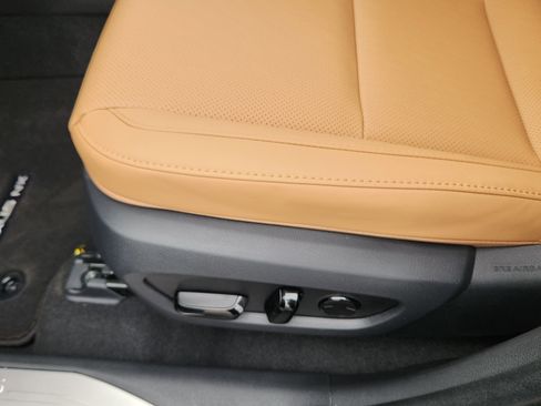 New 2026 Lexus NX 350h 350h Premium image 17