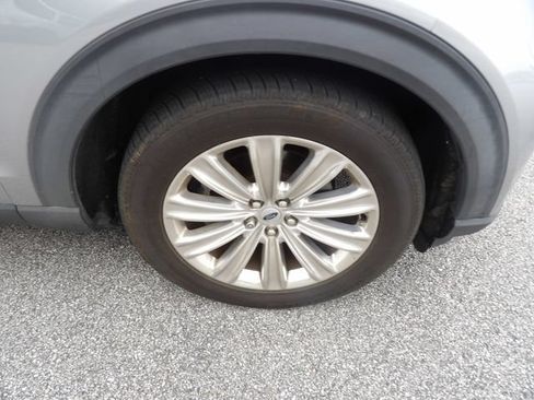 Used 2020 Ford Explorer Limited RWD image 17