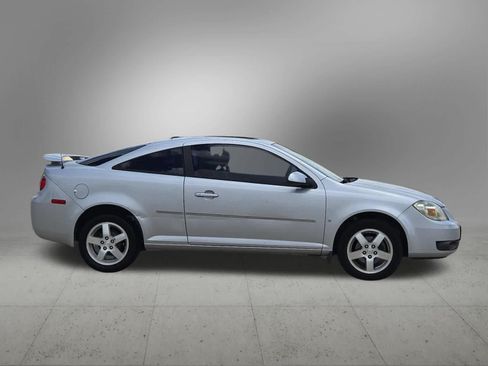 Used 2008 Chevrolet Cobalt LT w/ Preferred Equipment Group FWD image 7
