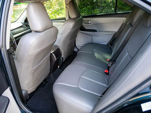 Used 2017 Toyota Camry SE FWD image 28