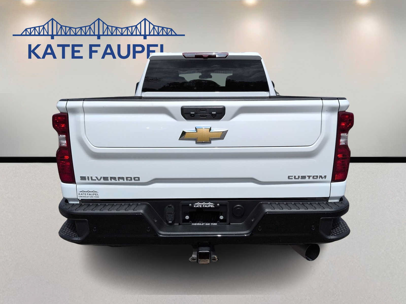 Used 2024 Chevrolet Silverado 2500 Custom w/ Custom Value Package AWD/4WD image 6
