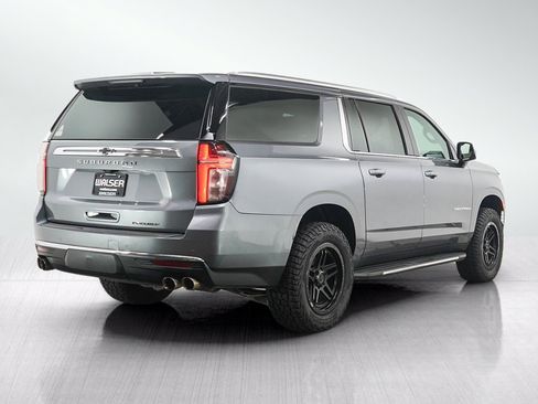 Used 2021 Chevrolet Suburban Premier w/ Premium Package AWD/4WD image 7