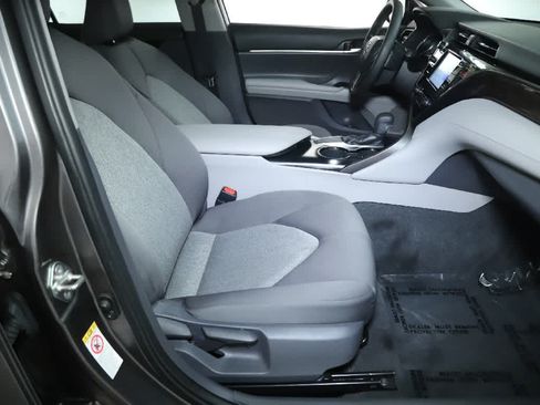 Certified 2019 Toyota Camry LE w/ Convenience Package FWD image 33
