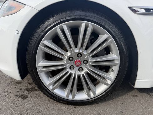 Used 2016 Jaguar XJ L Supercharged RWD image 10