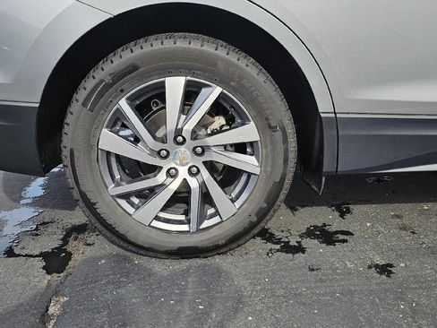 Used 2024 Chevrolet Equinox Premier w/ LPO, Floor Liner Package FWD image 8